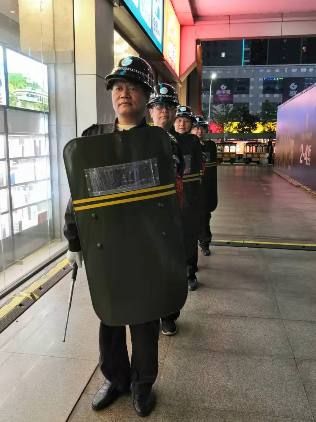 襄陽(yáng)戎安今天給大家介紹下保安員的11點(diǎn)工作職責(zé)！